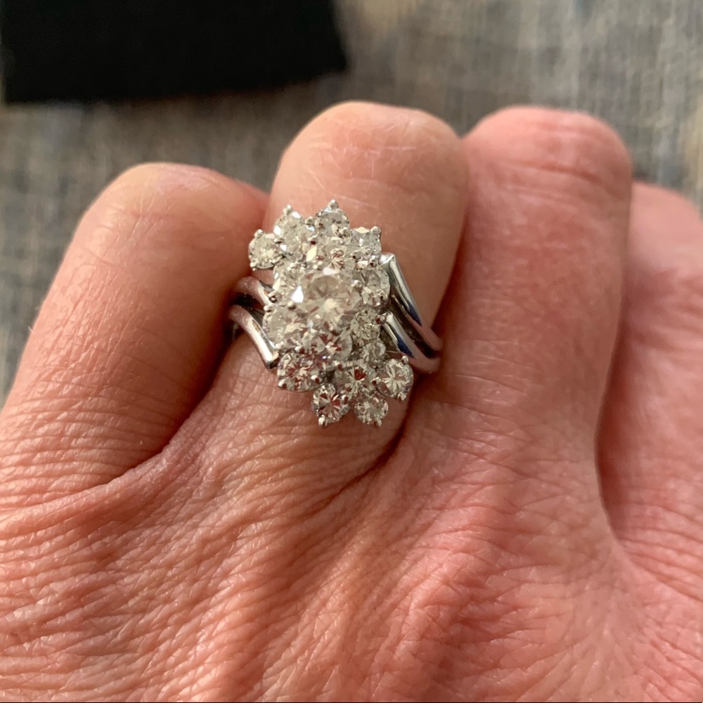 Diamond cluster ring